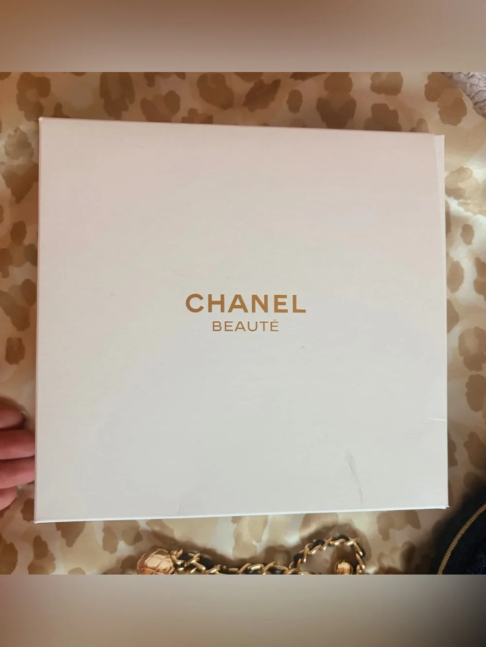 GWP Chanel Beaute Navy Beauty Pouch w. Gold Chain + Original Packaging